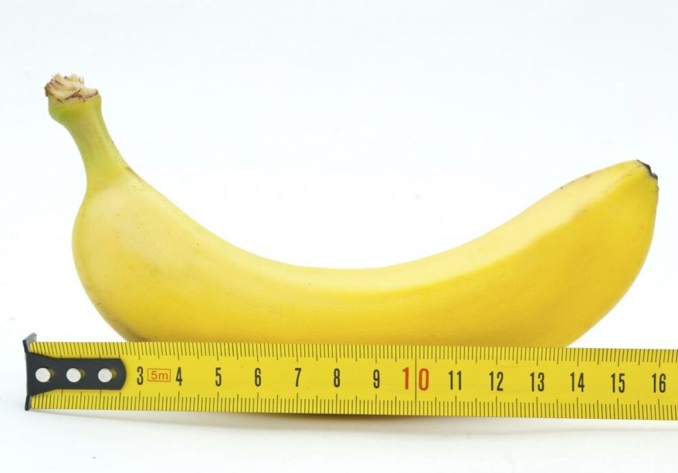 mesurer la taille du pénis en utilisant une banane comme exemple
